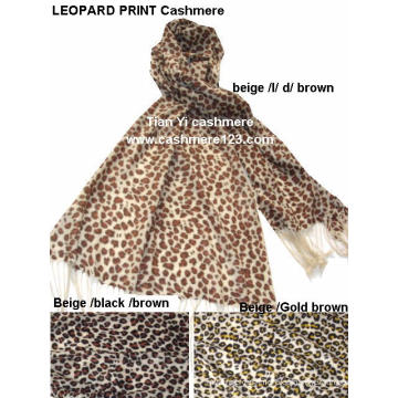 Mantón 100% lana con estampado de leopardo